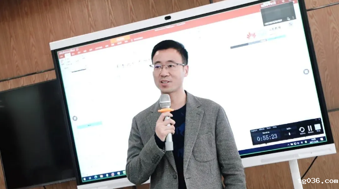 马哥应邀出席华为“加速数字化原生时代，激活四川企业创新发展”专题培训会